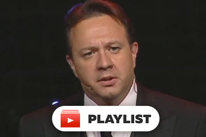 Александр Захаров